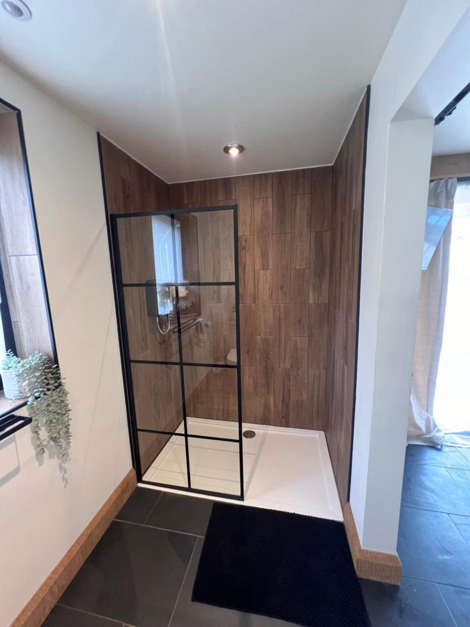 Luxury Courtyard Studio In Llangollen Exterior photo